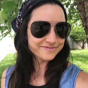 Meet your Posher, Natosha